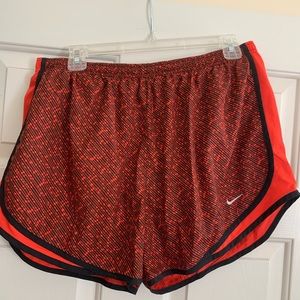 Patterned XL Nike shorts